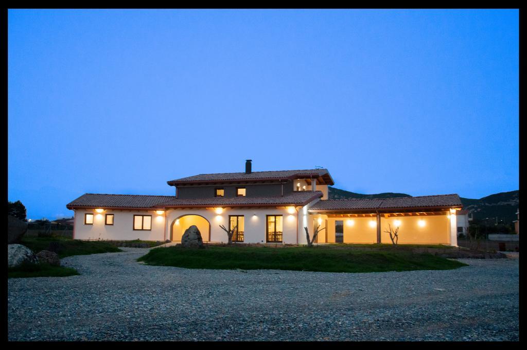 Agriturismo Sa Scalitta Карбония Экстерьер фото